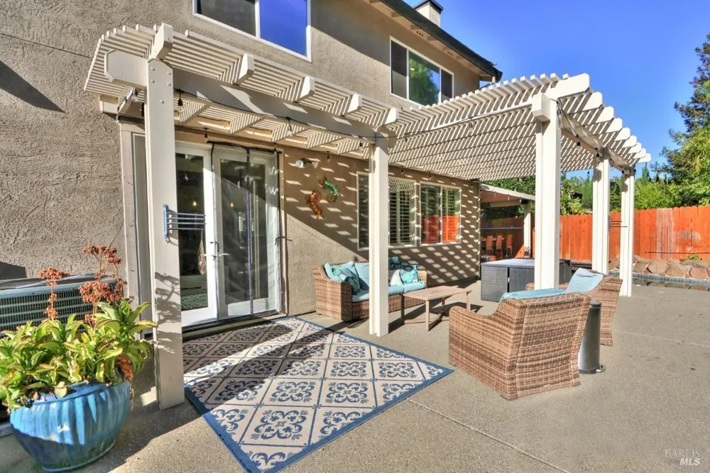 918 Fallsgrove Way Vacaville, CA 95687