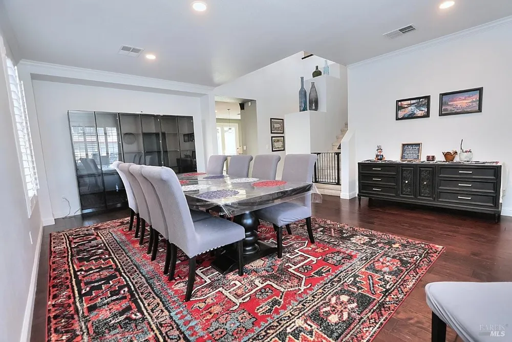 918 Fallsgrove Way Vacaville, CA 95687