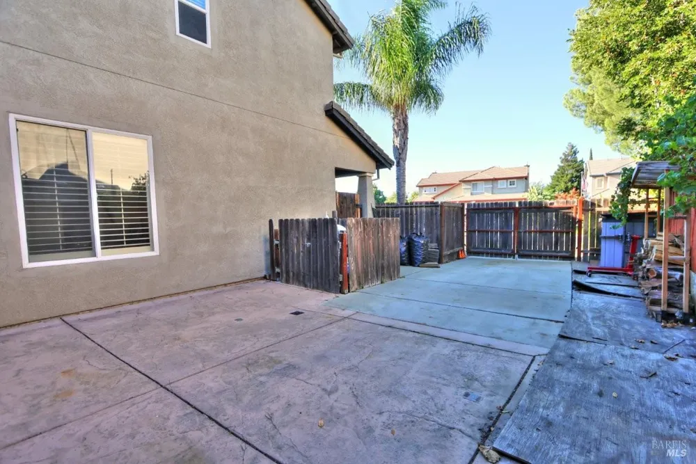 918 Fallsgrove Way Vacaville, CA 95687