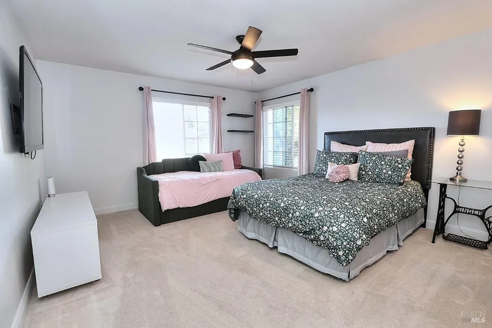 918 Fallsgrove Way Vacaville, CA 95687
