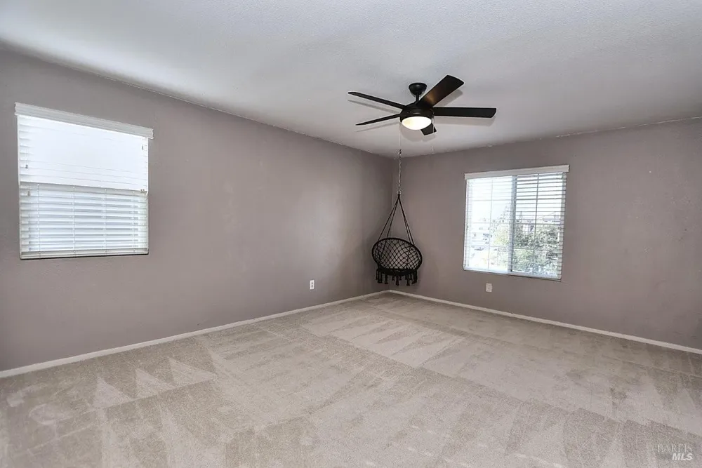 918 Fallsgrove Way Vacaville, CA 95687