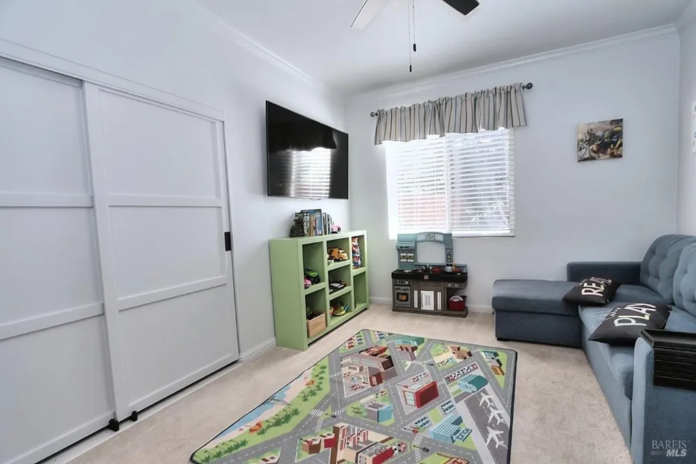 918 Fallsgrove Way Vacaville, CA 95687