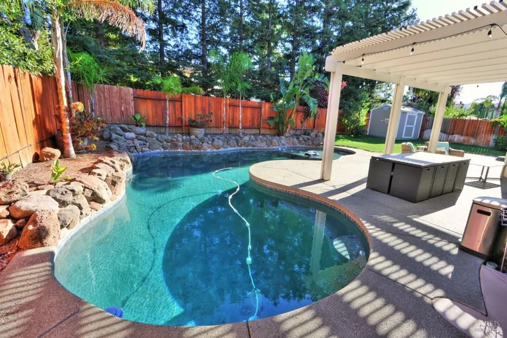 918 Fallsgrove Way Vacaville, CA 95687