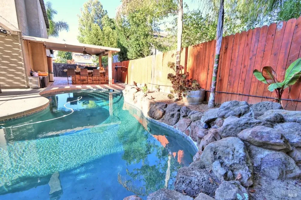 918 Fallsgrove Way Vacaville, CA 95687