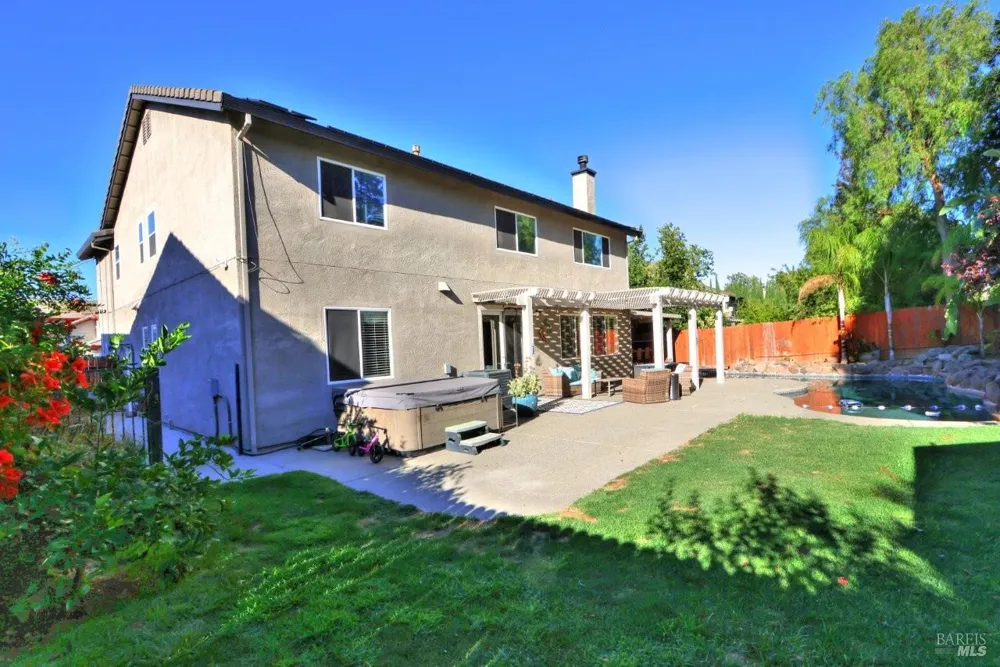 918 Fallsgrove Way Vacaville, CA 95687