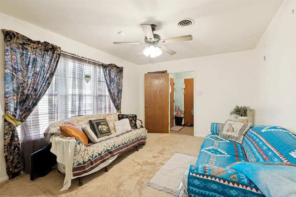 1012 Rosebud Drive Azle, TX 76020