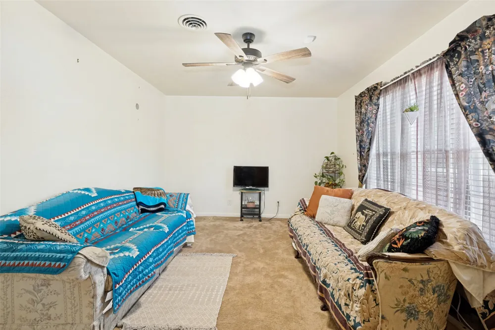 1012 Rosebud Drive Azle, TX 76020
