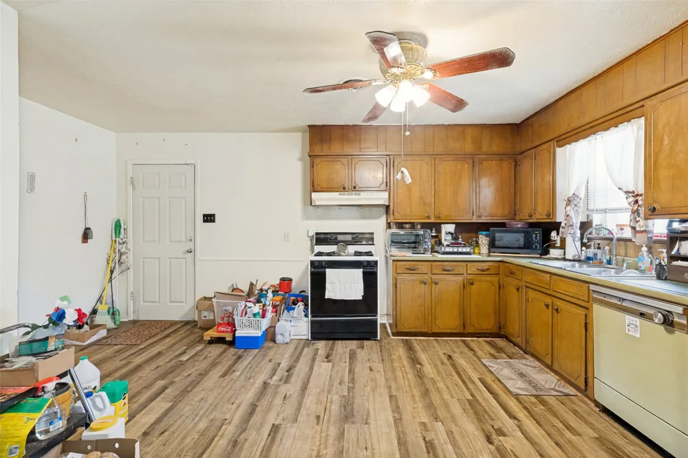1012 Rosebud Drive Azle, TX 76020