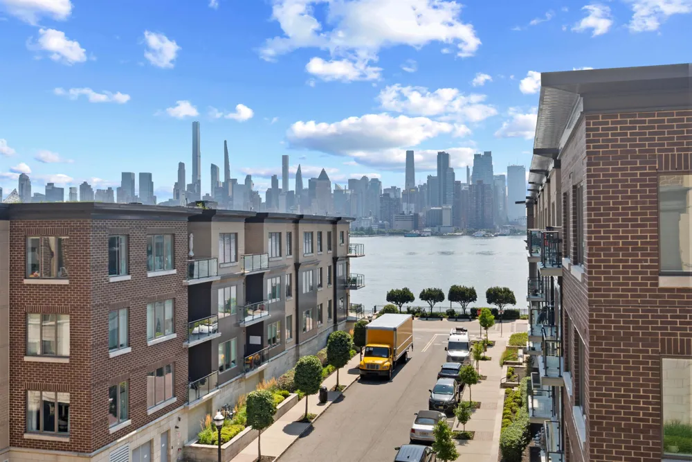 100 ETON ROW Weehawken, NJ 07086