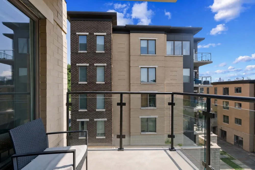 100 ETON ROW Weehawken, NJ 07086