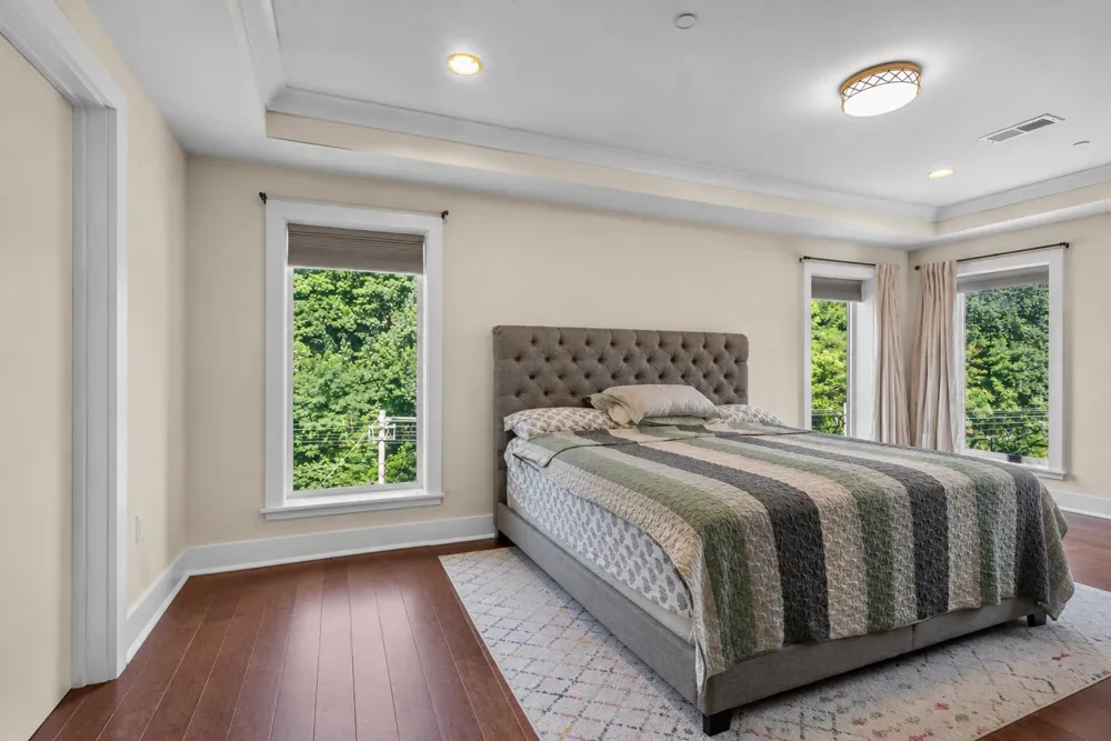 100 ETON ROW Weehawken, NJ 07086