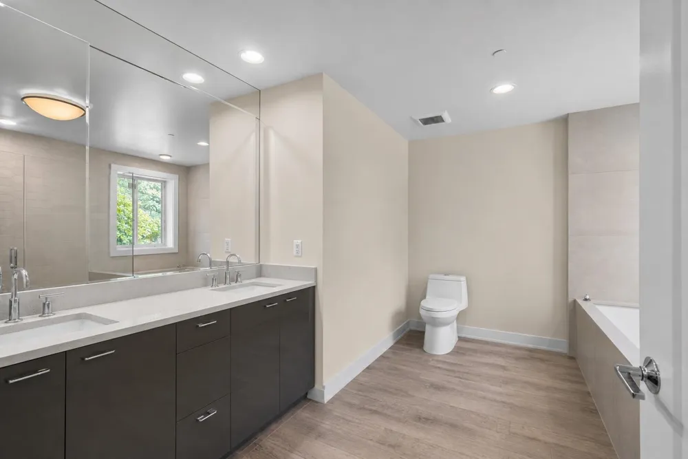 100 ETON ROW Weehawken, NJ 07086