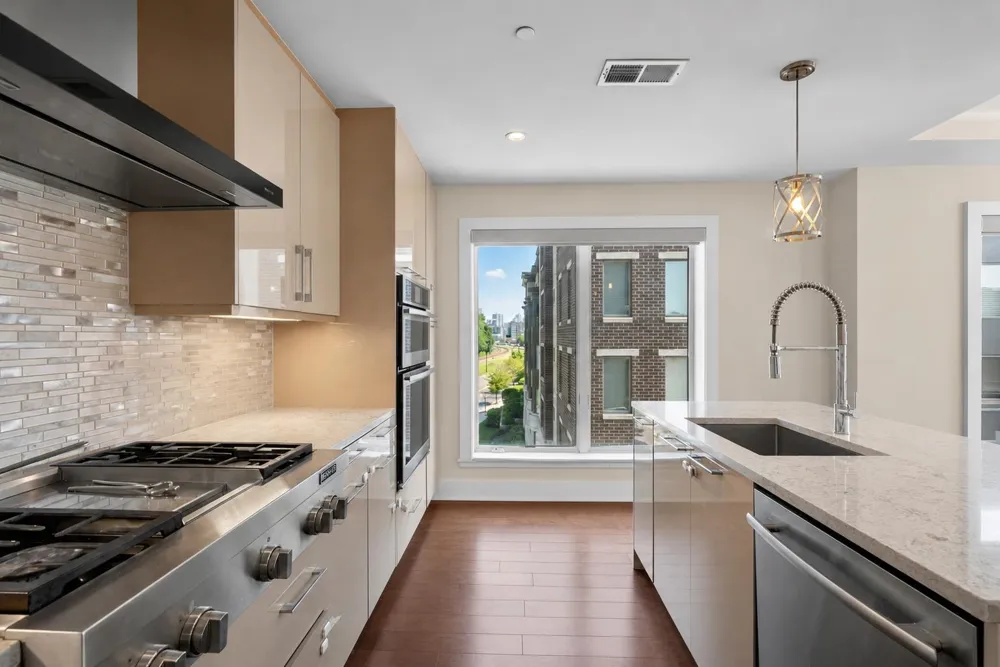 100 ETON ROW Weehawken, NJ 07086