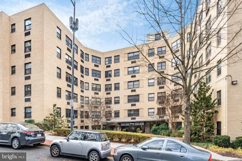 1801 CLYDESDALE PLACE NW #311