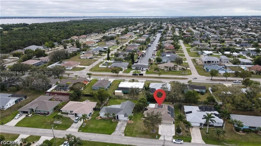 SE 8th Terrace Cape Coral, FL 33990