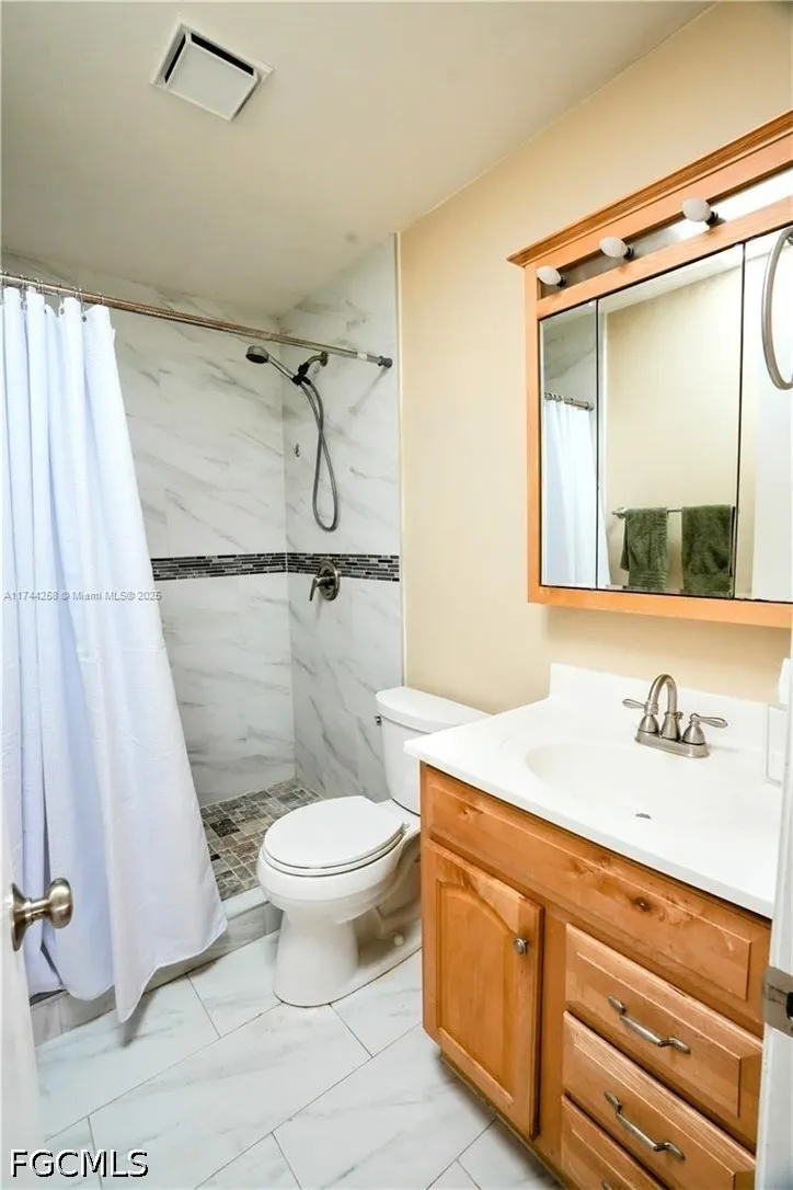 SE 8th Terrace Cape Coral, FL 33990