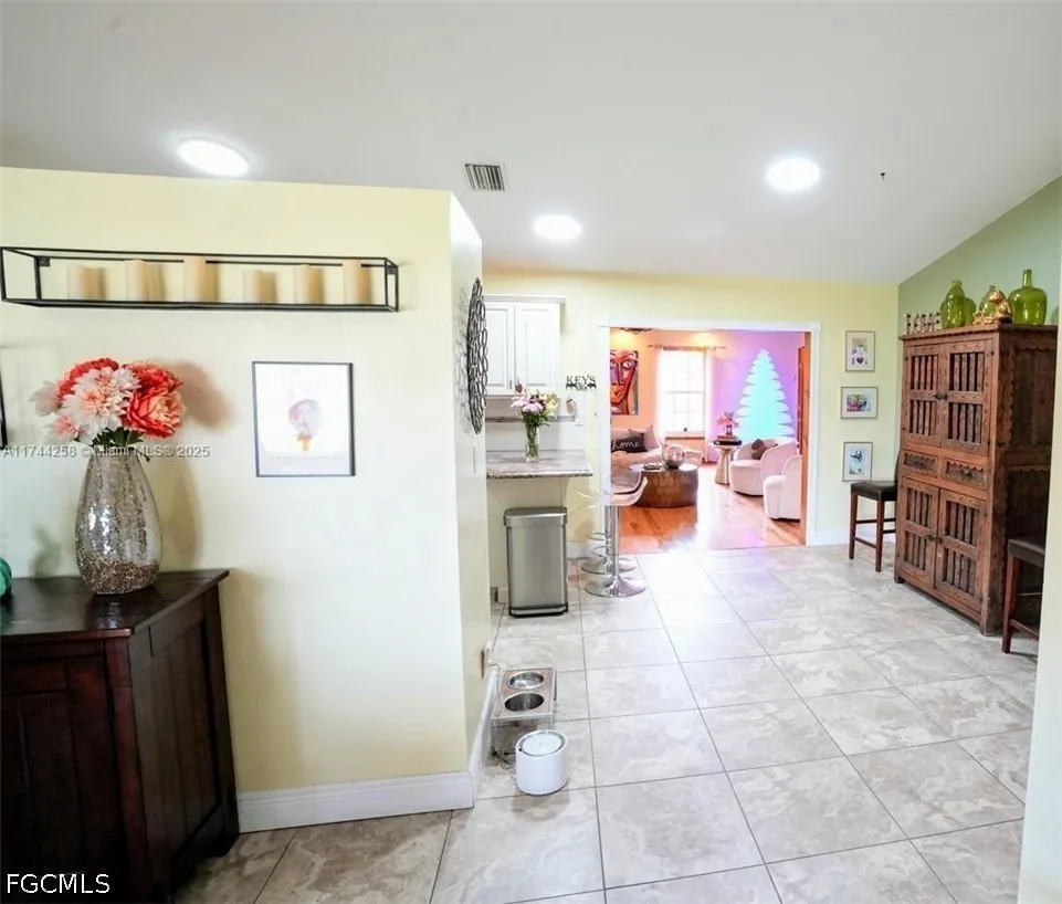 SE 8th Terrace Cape Coral, FL 33990