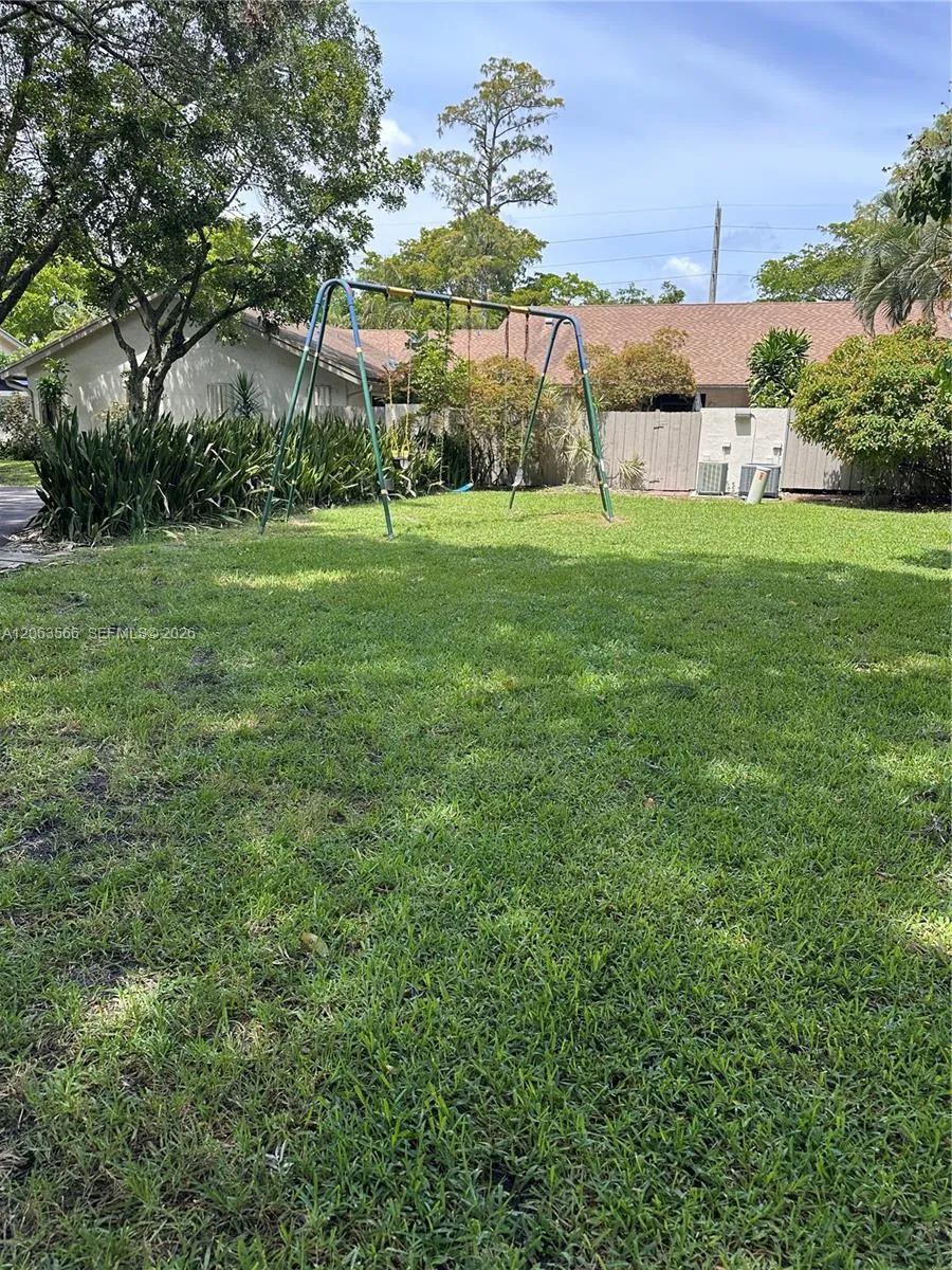 3032 S Oakland Forest Dr #2804 Oakland Park, FL 33309
