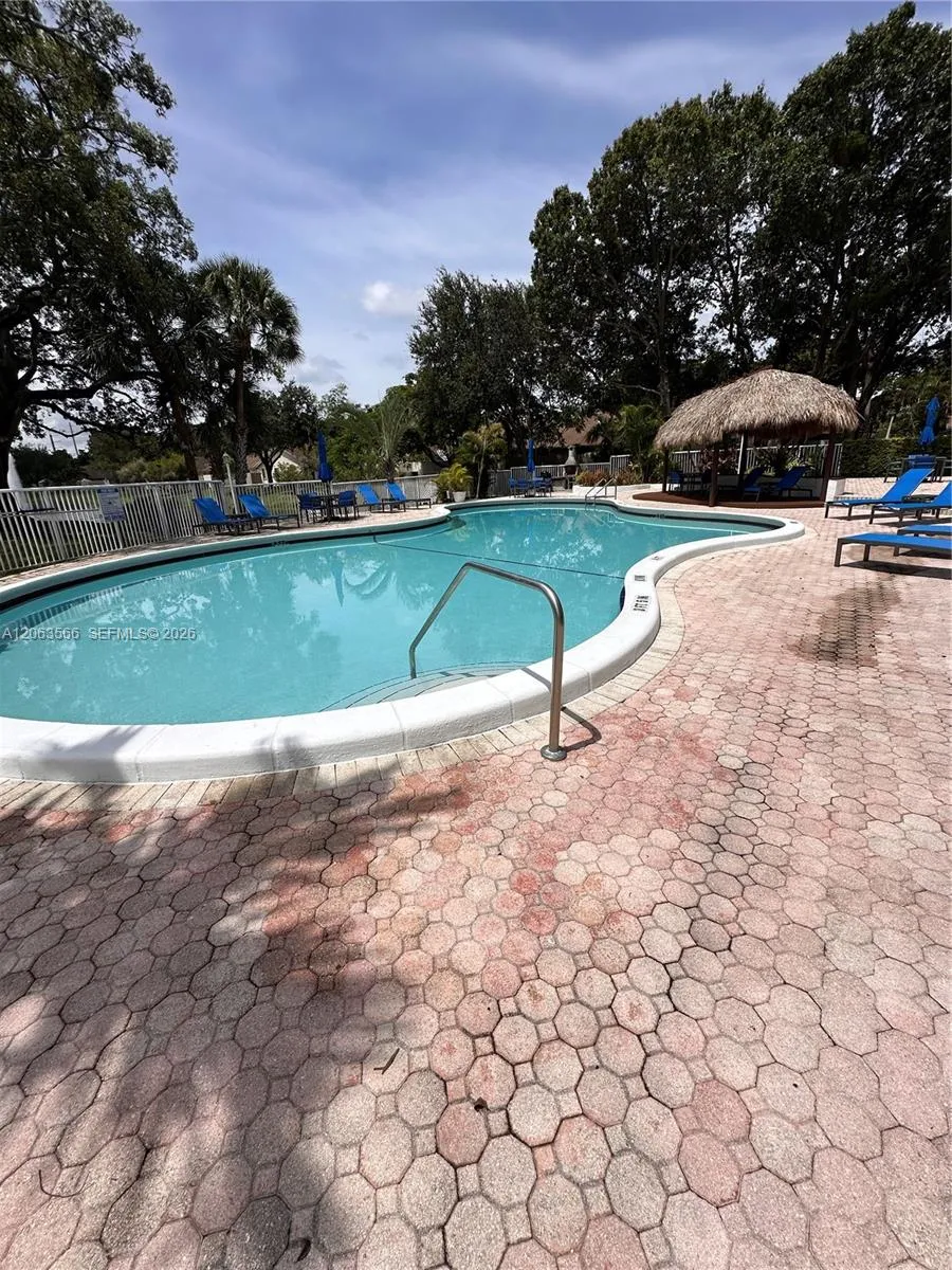 3032 S Oakland Forest Dr #2804 Oakland Park, FL 33309
