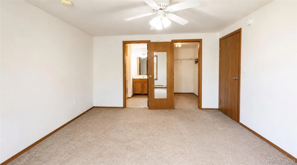 2232 London Bridge Drive #42 Rochester Hills City, MI 48307