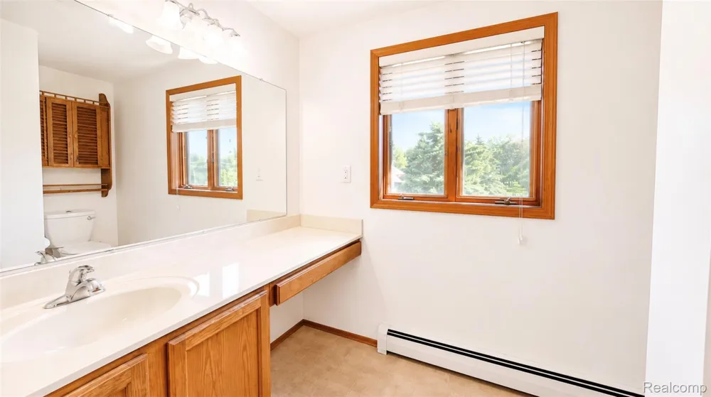 2232 London Bridge Drive #42 Rochester Hills City, MI 48307