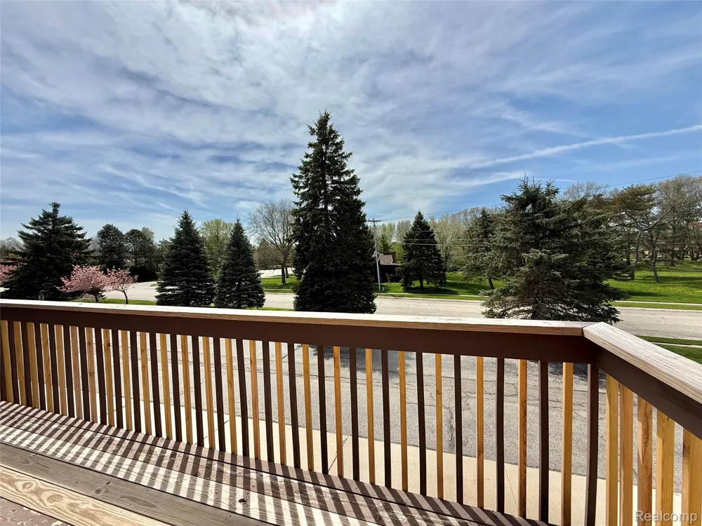2232 London Bridge Drive #42 Rochester Hills City, MI 48307