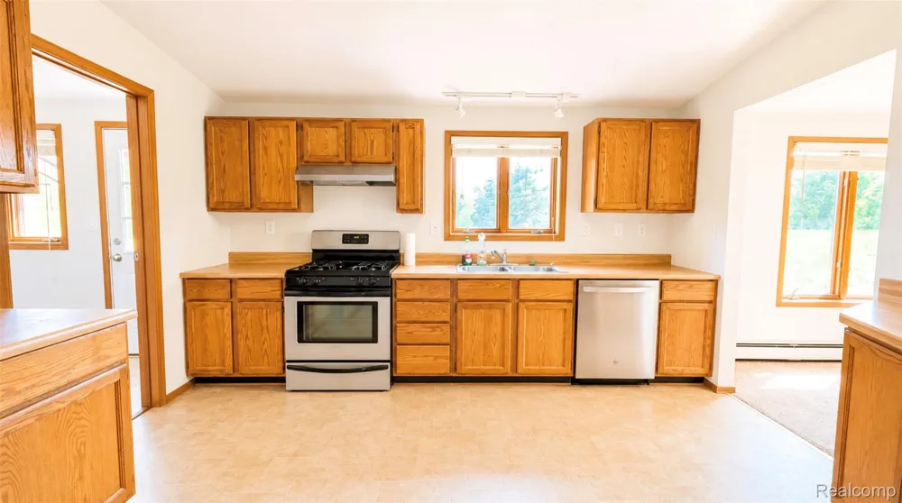 2232 London Bridge Drive #42 Rochester Hills City, MI 48307