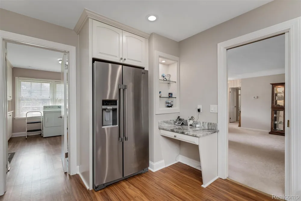 24800 Cromwell Drive Franklin Village, MI 48025