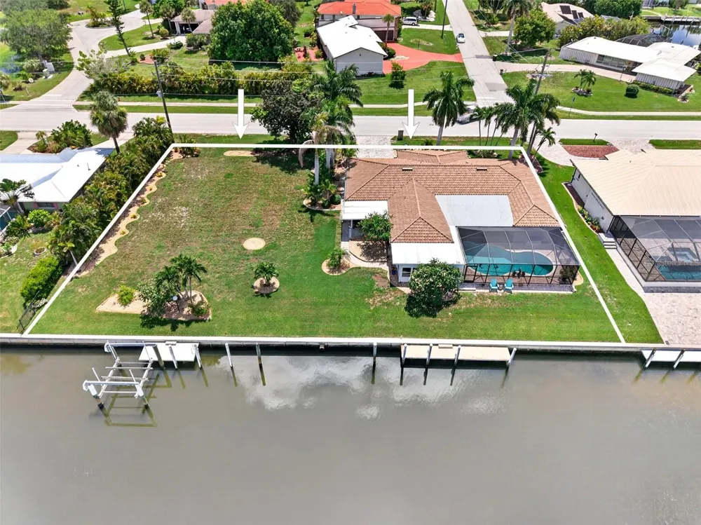 359 BAL HARBOR BOULEVARD Punta Gorda, FL 33950