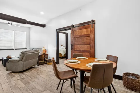 201 W Lancaster Avenue #421
