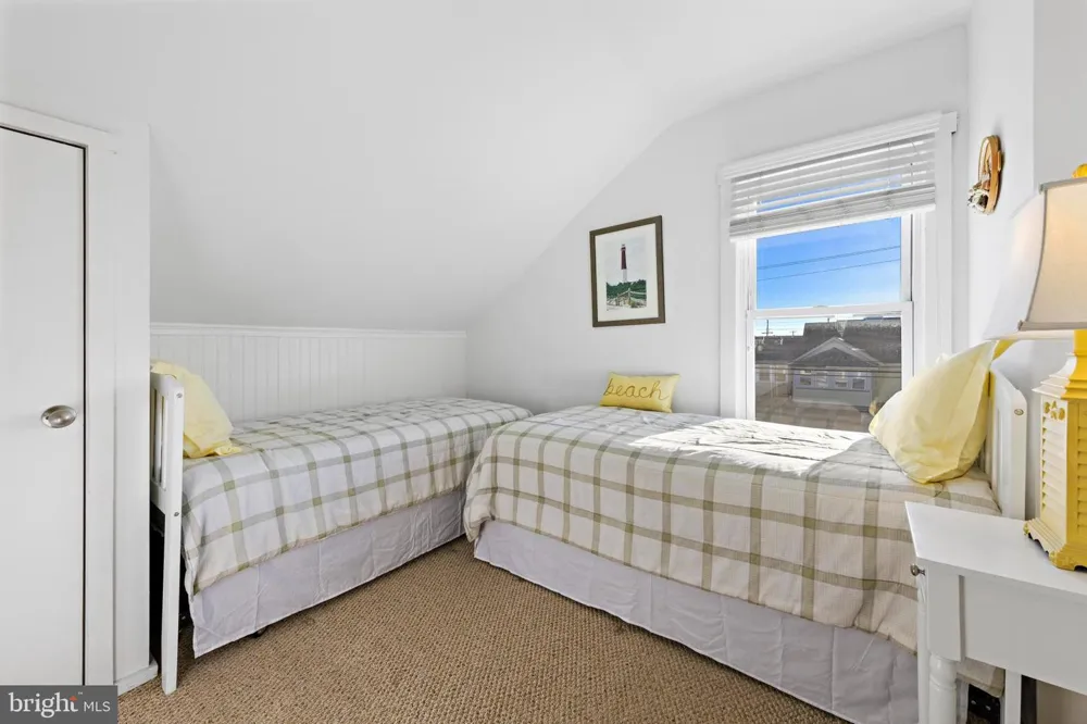 201 W SHIP BOTTOM AVENUE Ship Bottom, NJ 08008