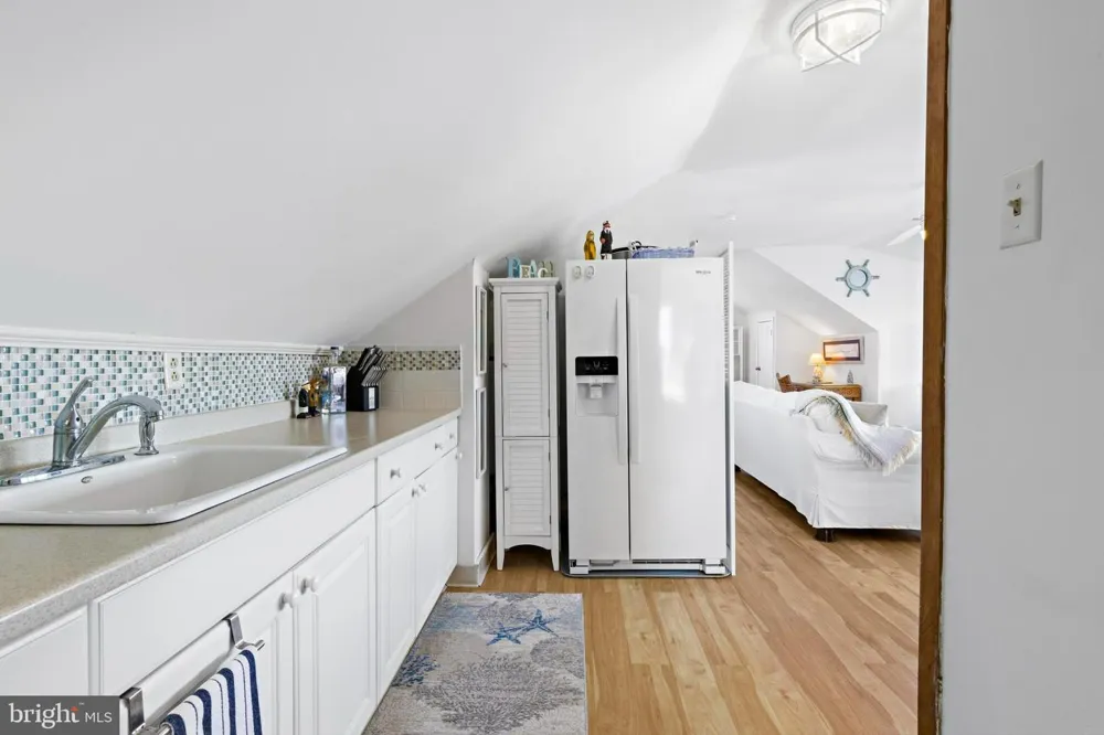 201 W SHIP BOTTOM AVENUE Ship Bottom, NJ 08008