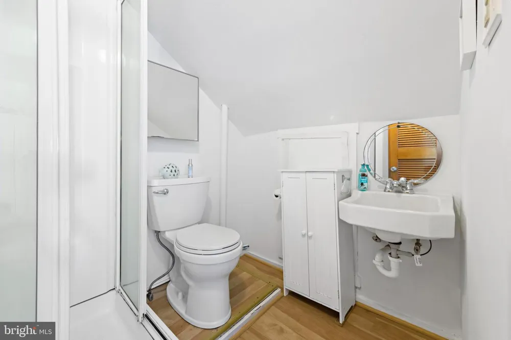 201 W SHIP BOTTOM AVENUE Ship Bottom, NJ 08008