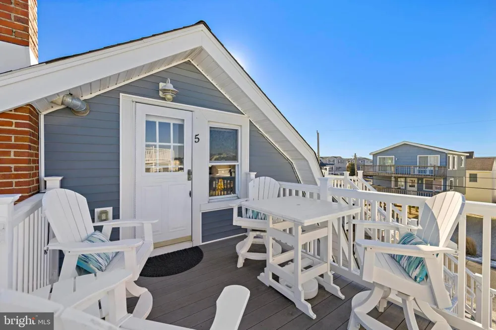 201 W SHIP BOTTOM AVENUE Ship Bottom, NJ 08008