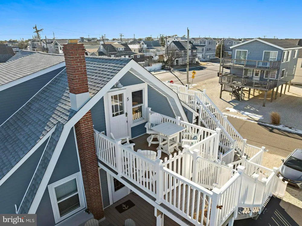 201 W SHIP BOTTOM AVENUE Ship Bottom, NJ 08008