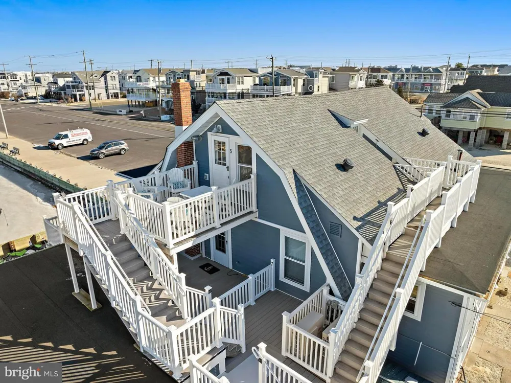 201 W SHIP BOTTOM AVENUE Ship Bottom, NJ 08008