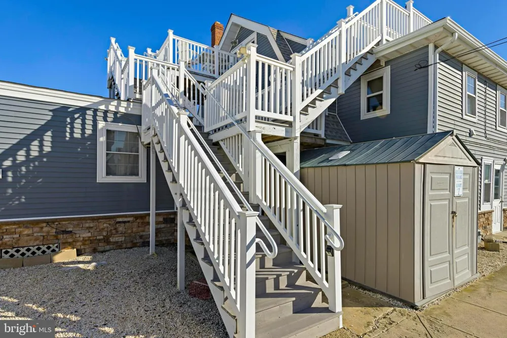 201 W SHIP BOTTOM AVENUE Ship Bottom, NJ 08008