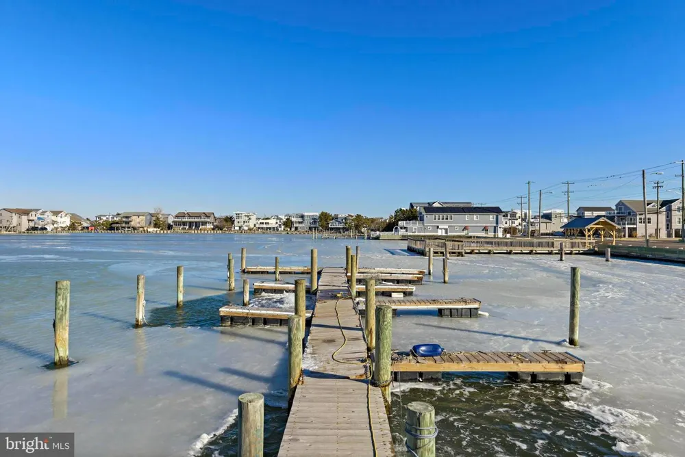 201 W SHIP BOTTOM AVENUE Ship Bottom, NJ 08008
