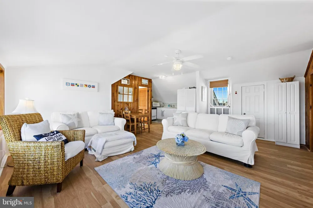 201 W SHIP BOTTOM AVENUE Ship Bottom, NJ 08008