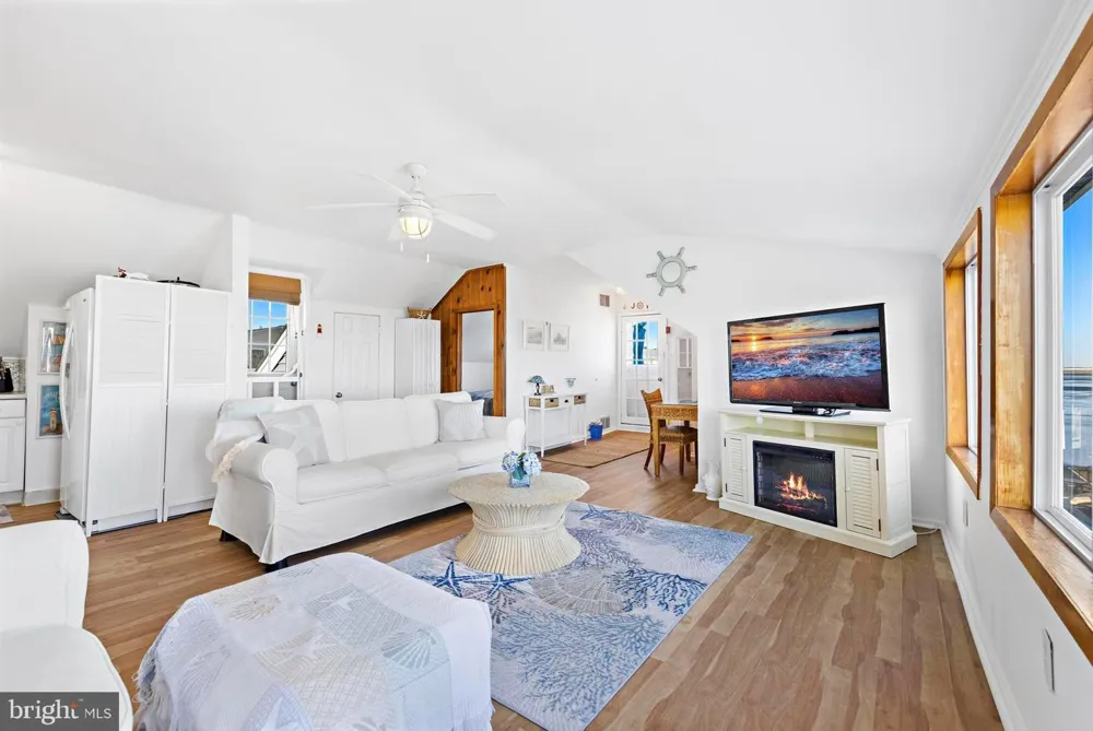 201 W SHIP BOTTOM AVENUE Ship Bottom, NJ 08008