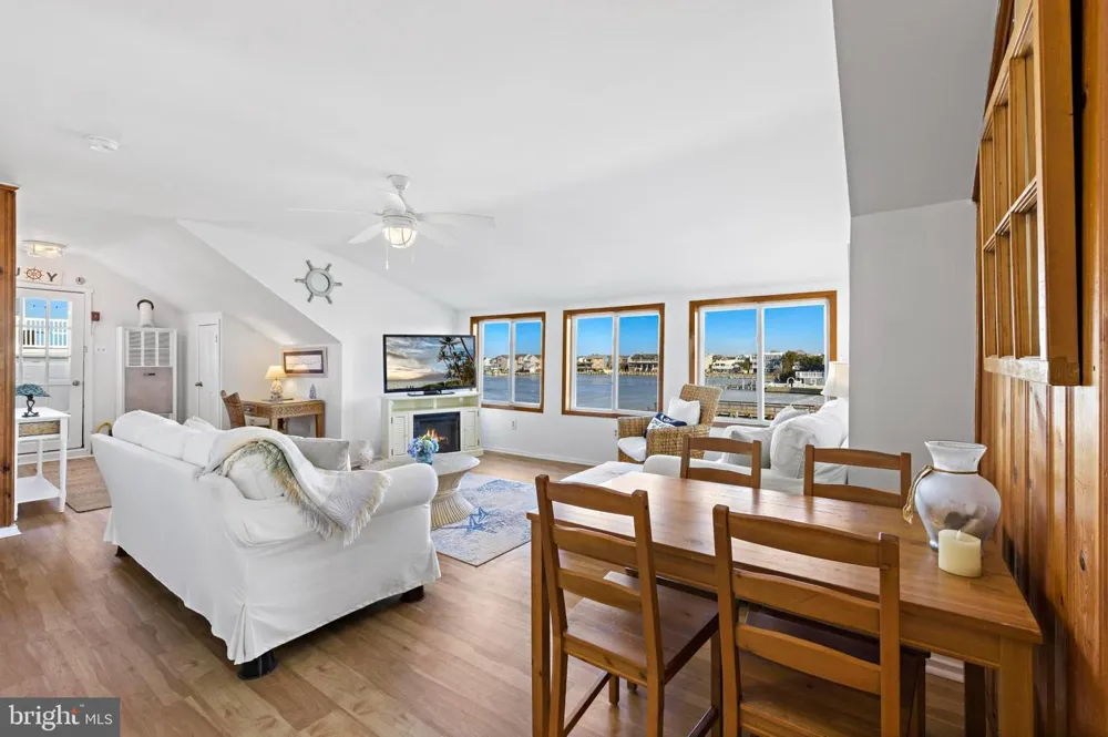 201 W SHIP BOTTOM AVENUE Ship Bottom, NJ 08008