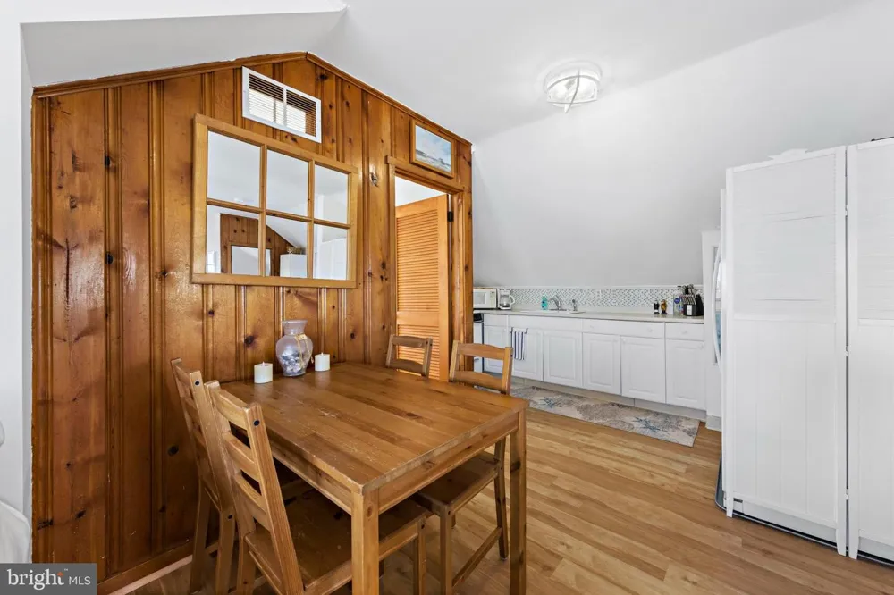 201 W SHIP BOTTOM AVENUE Ship Bottom, NJ 08008