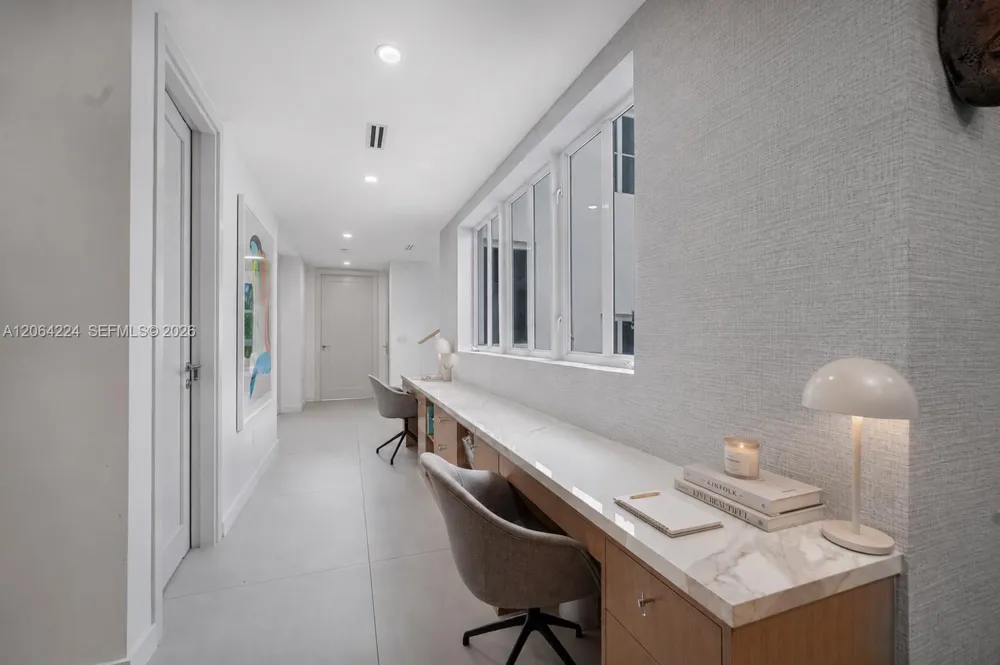 6203 Laguna Path N Miami Beach, FL 33141