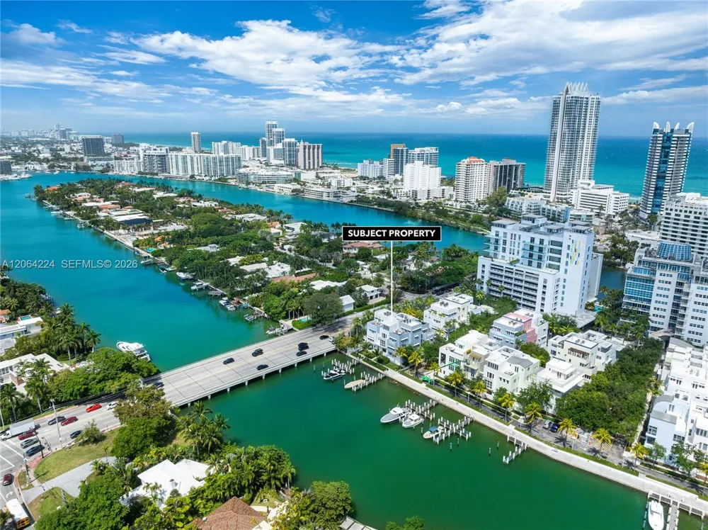 6203 Laguna Path N Miami Beach, FL 33141