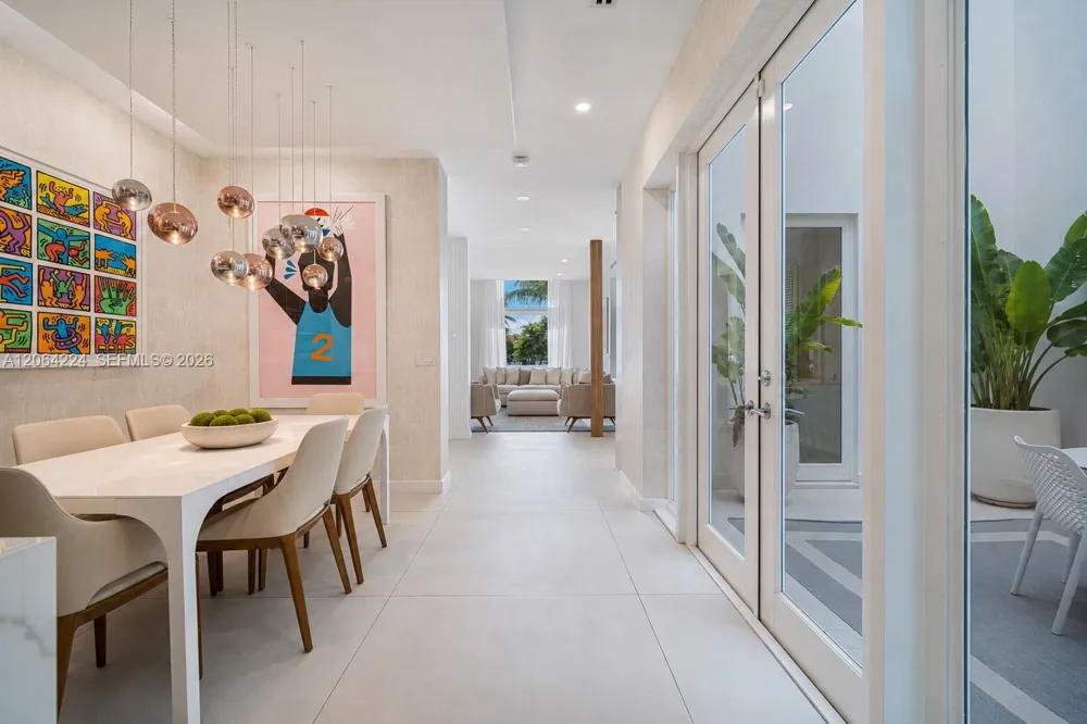 6203 Laguna Path N Miami Beach, FL 33141