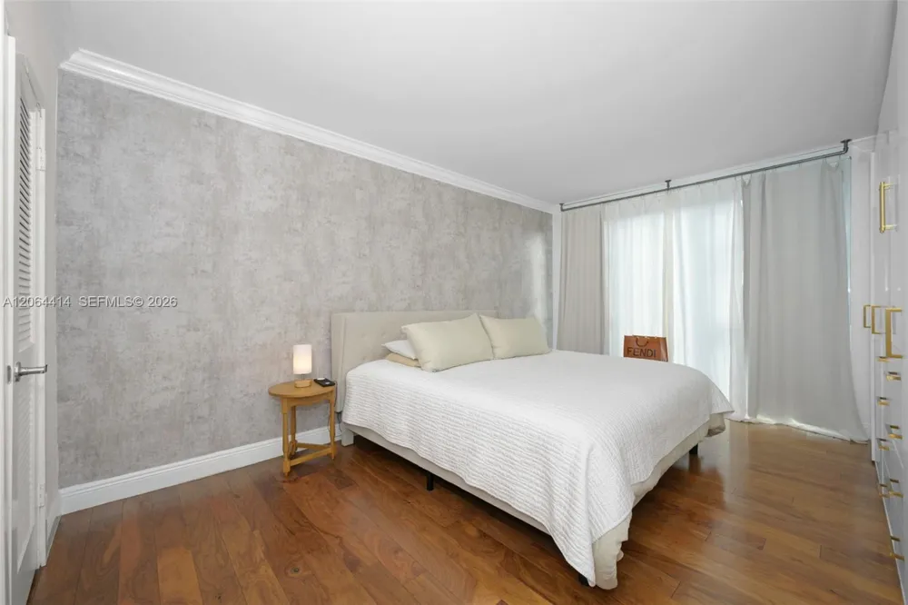 10275 Collins Ave #334 Bal Harbour, FL 33154