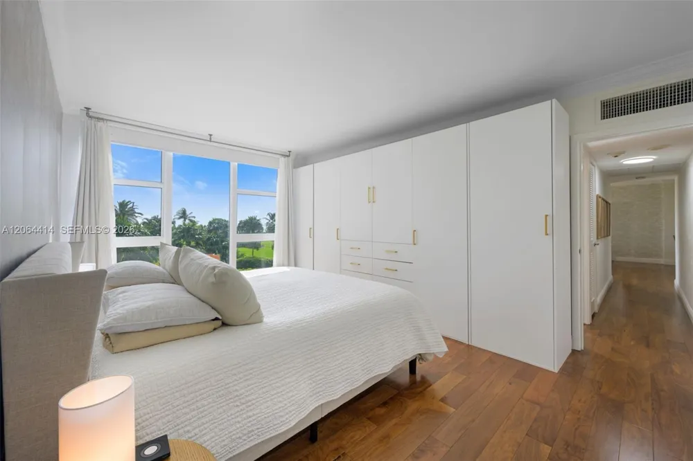 10275 Collins Ave #334 Bal Harbour, FL 33154