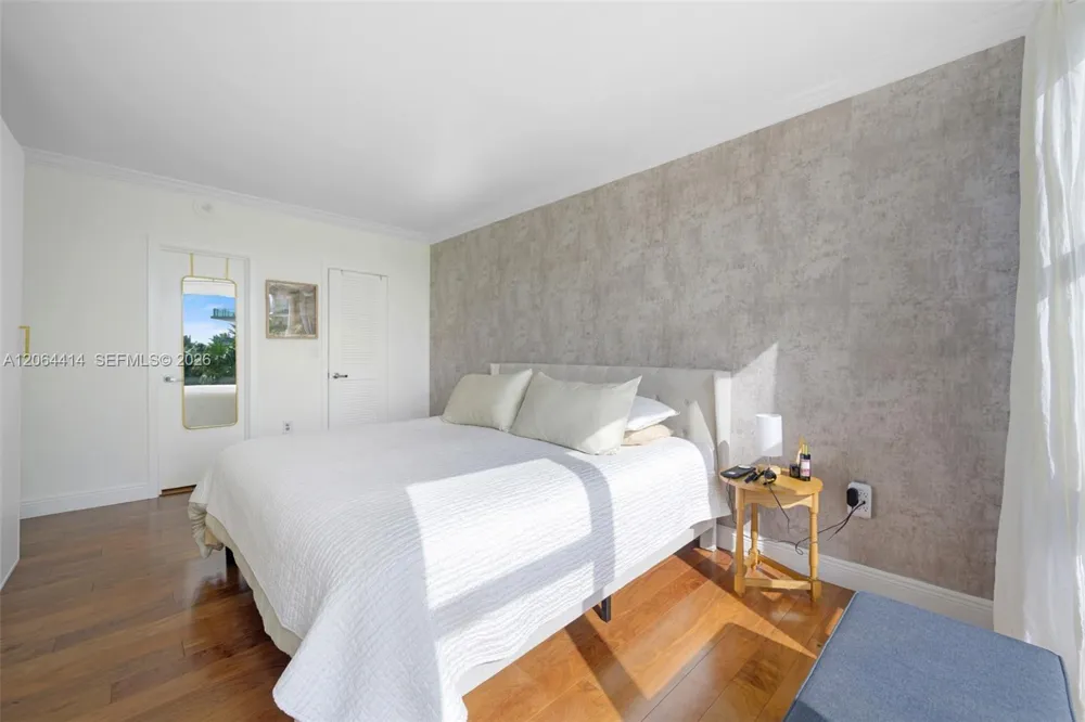 10275 Collins Ave #334 Bal Harbour, FL 33154