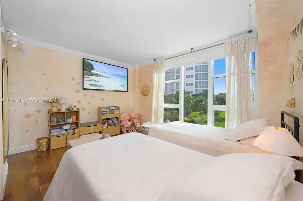 10275 Collins Ave #334 Bal Harbour, FL 33154