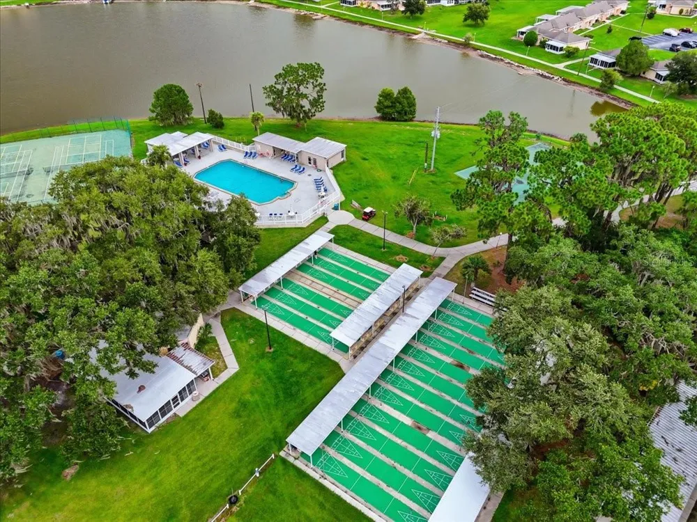 2237 CLUB CIRCLE Lake Wales, FL 33854